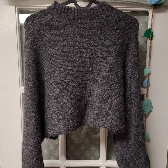 Wilfred Free Crop sweater in Grey - Picture 3 of 4